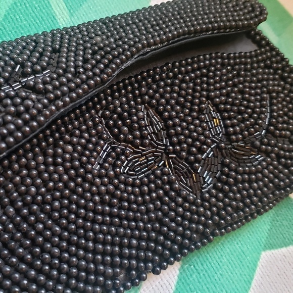 Vintage Handbags - Vintage beaded clutch